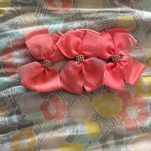 3 Pink bows